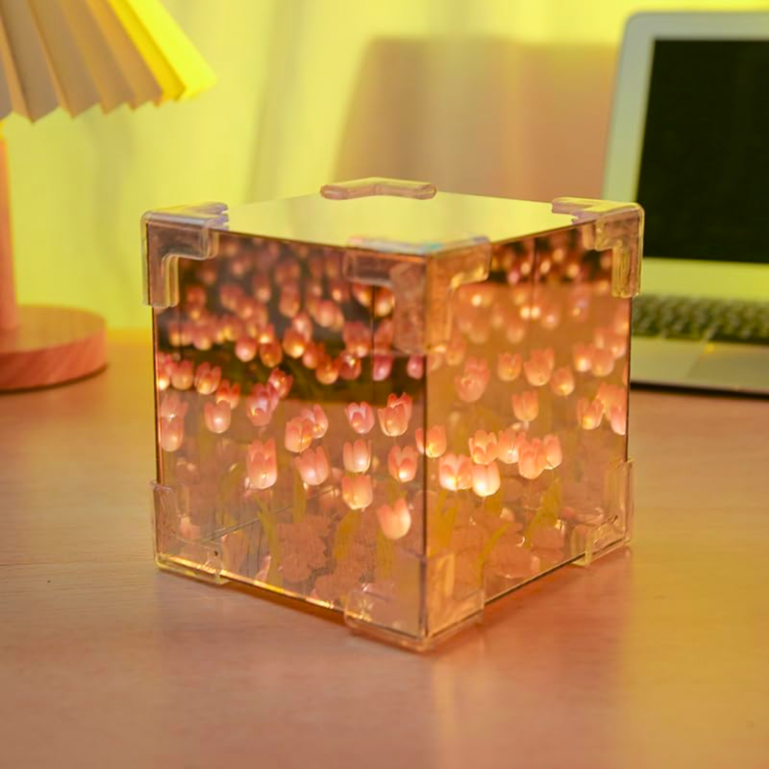 Lampara infinita de tulipanes Cubo ⬜